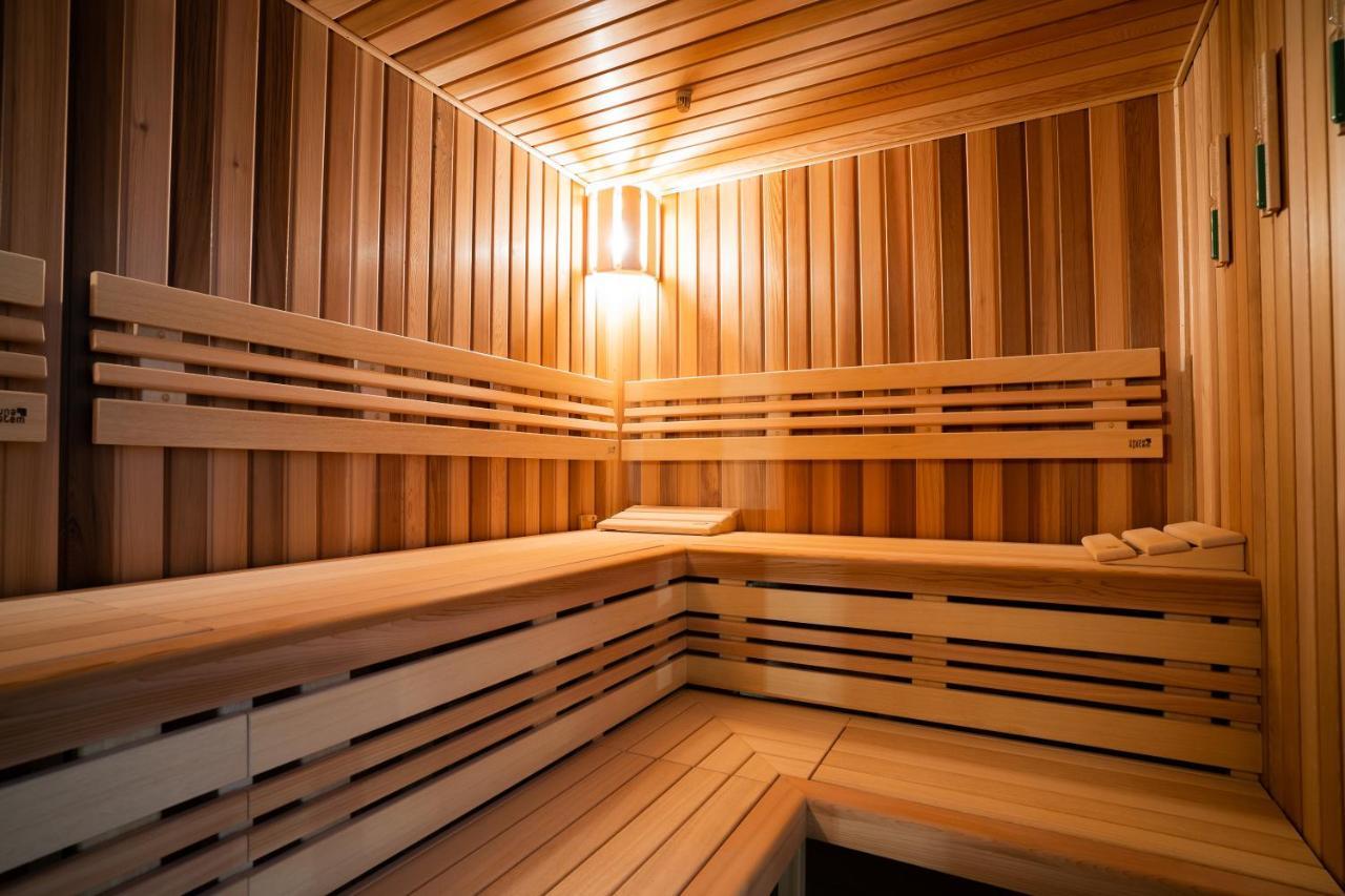 Family Apartments By Astoria Hotel & Medical Spa カルロヴィ・ヴァリ エクステリア 写真