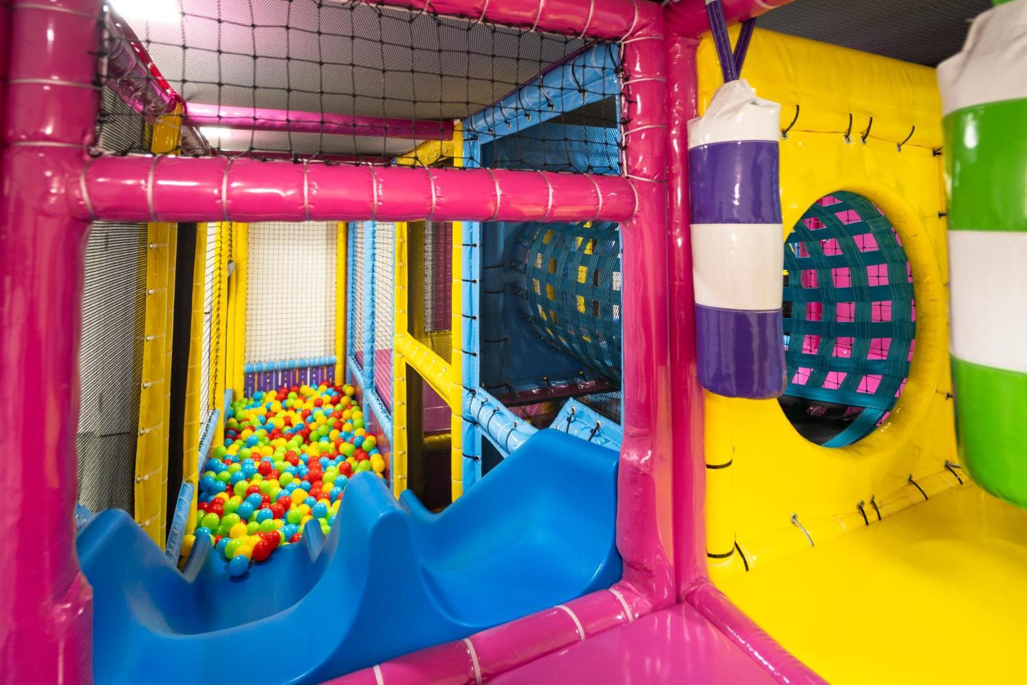 Family Apartments By Astoria Hotel & Medical Spa カルロヴィ・ヴァリ エクステリア 写真